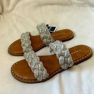 NWT Girls size 4 rhinestone sandals.